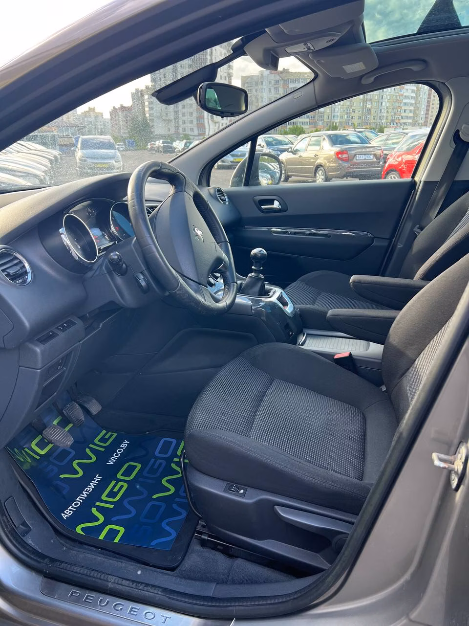Peugeot 5008 фото 9