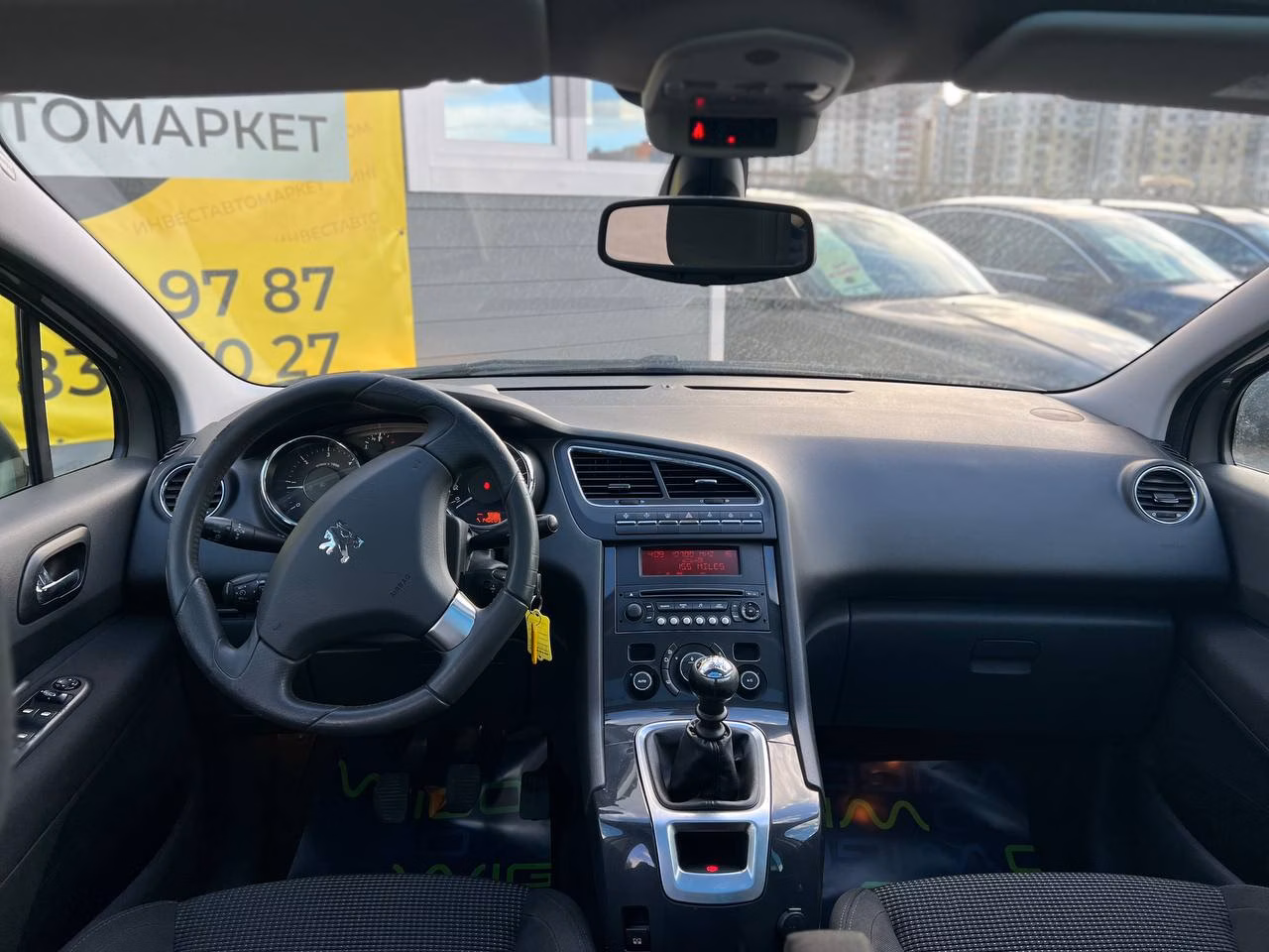 Peugeot 5008 фото 12