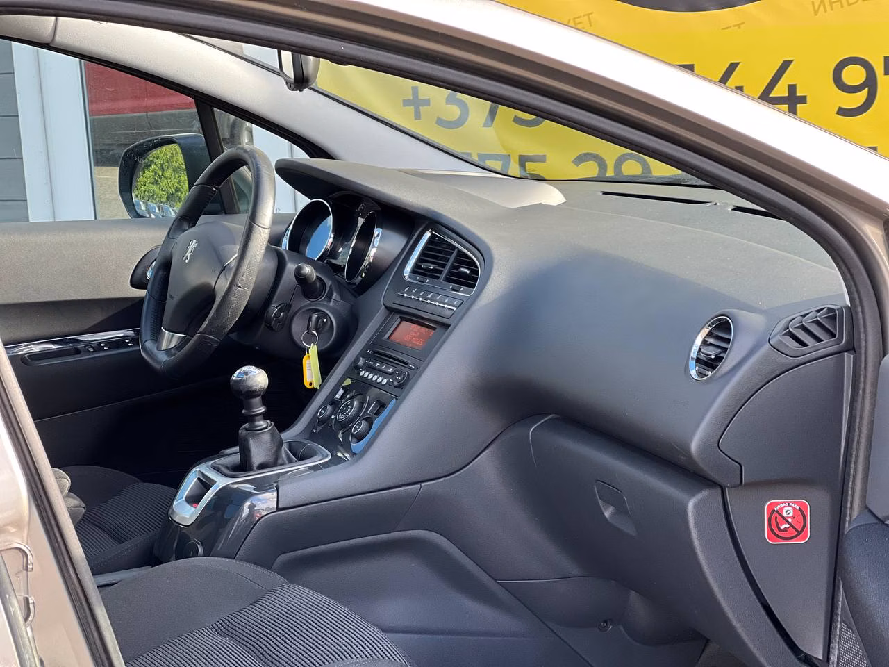 Peugeot 5008 фото 19