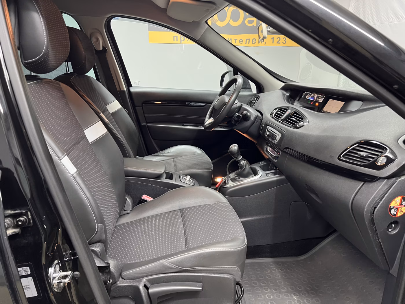 Renault Scenic фото 9