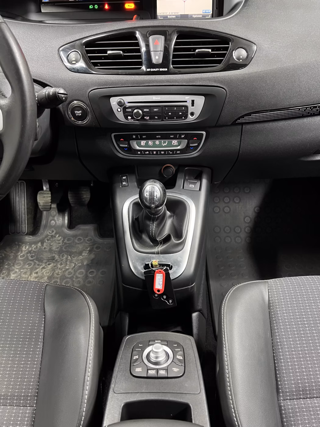 Renault Scenic фото 16