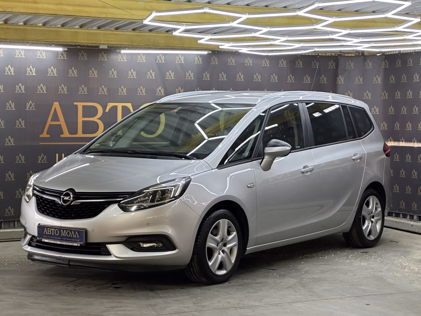 Opel Zafira фото 3