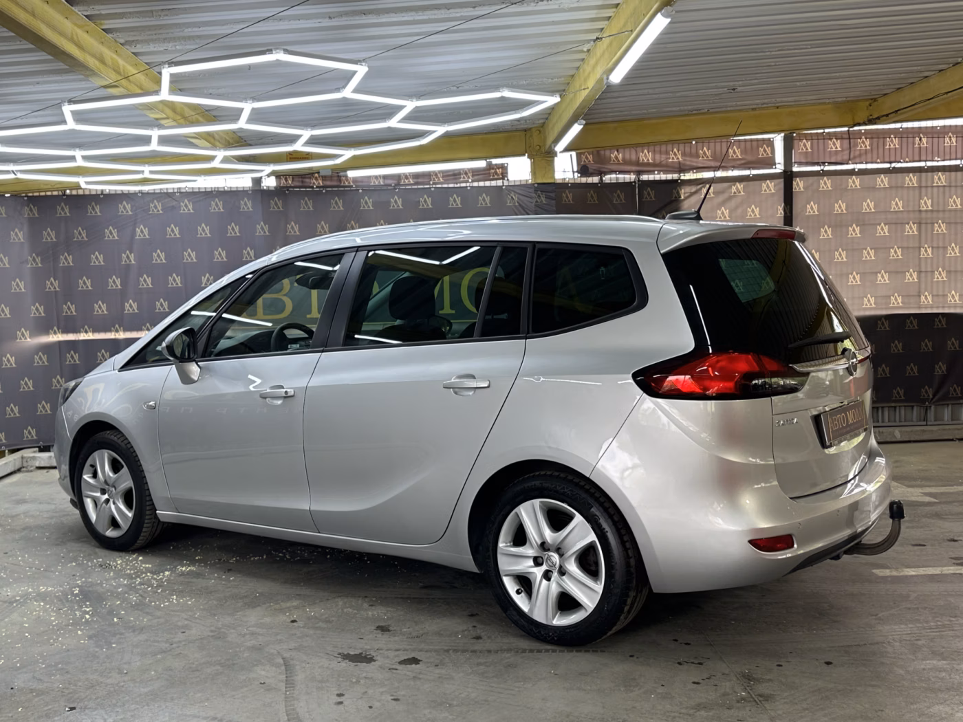 Opel Zafira фото 7