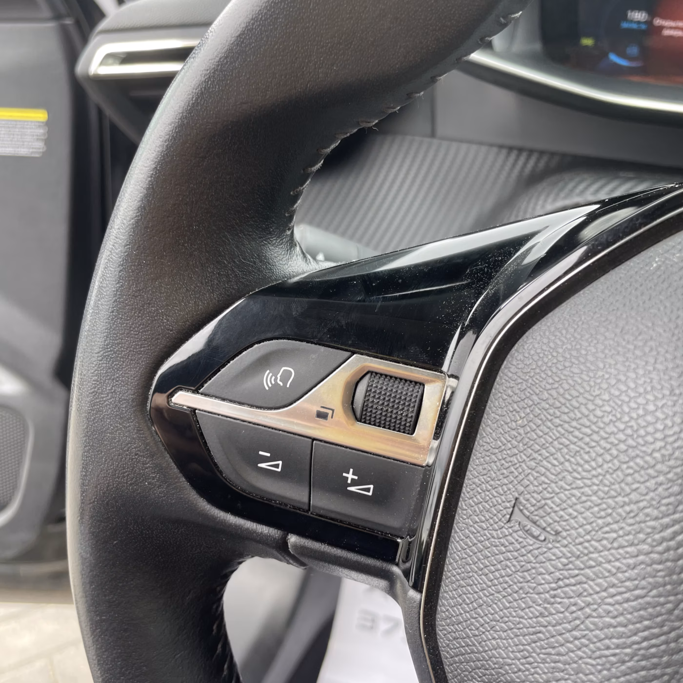 Peugeot 2008 фото 14