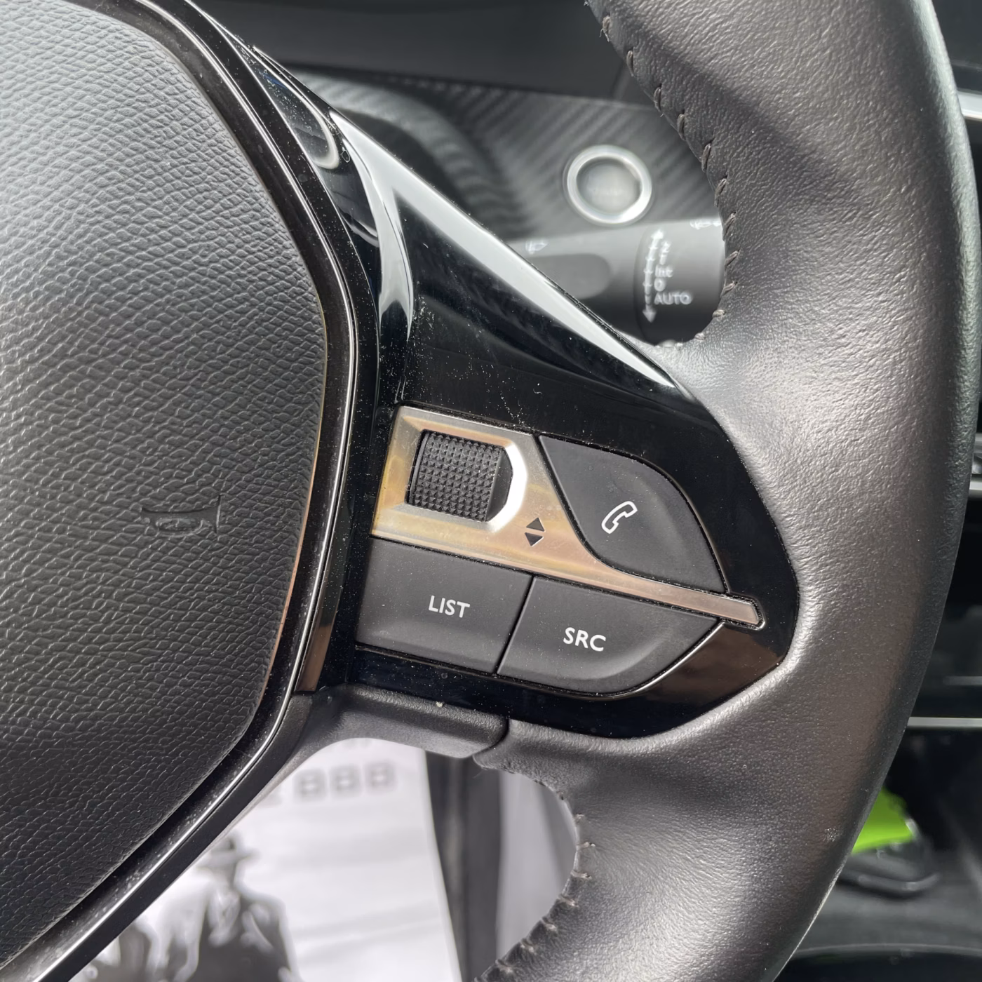 Peugeot 2008 фото 15