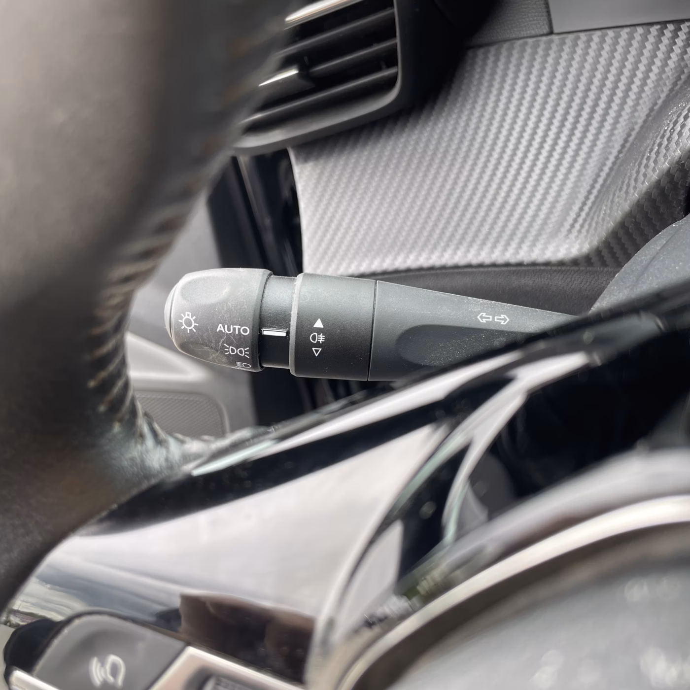 Peugeot 2008 фото 16