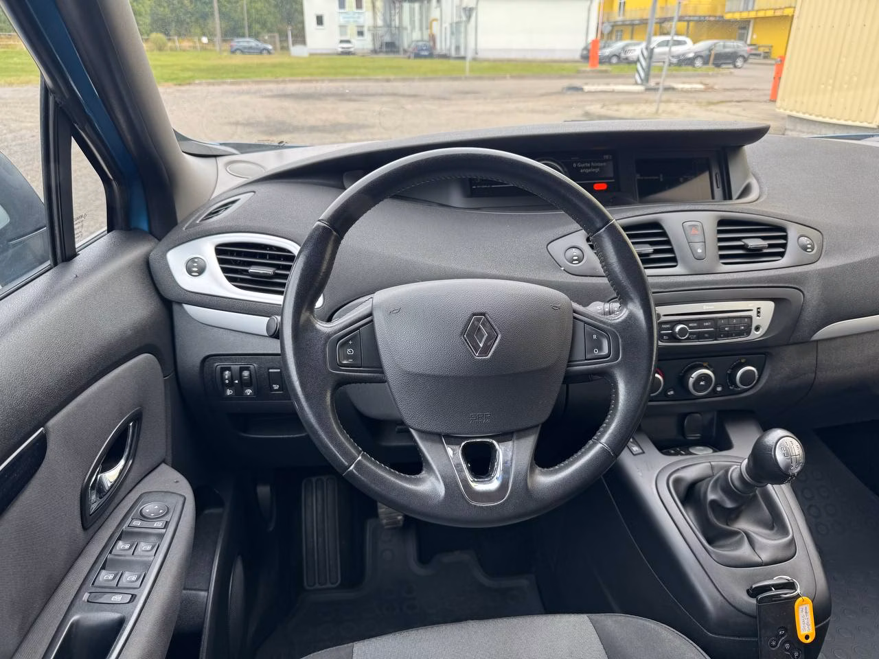 Renault Scenic фото 10