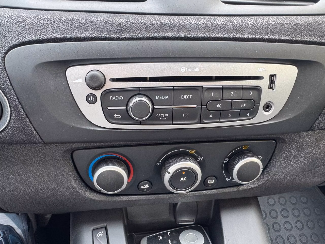 Renault Scenic фото 16
