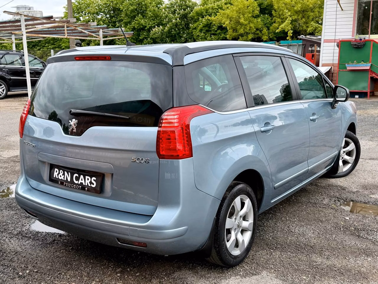 Peugeot 5008 фото 10