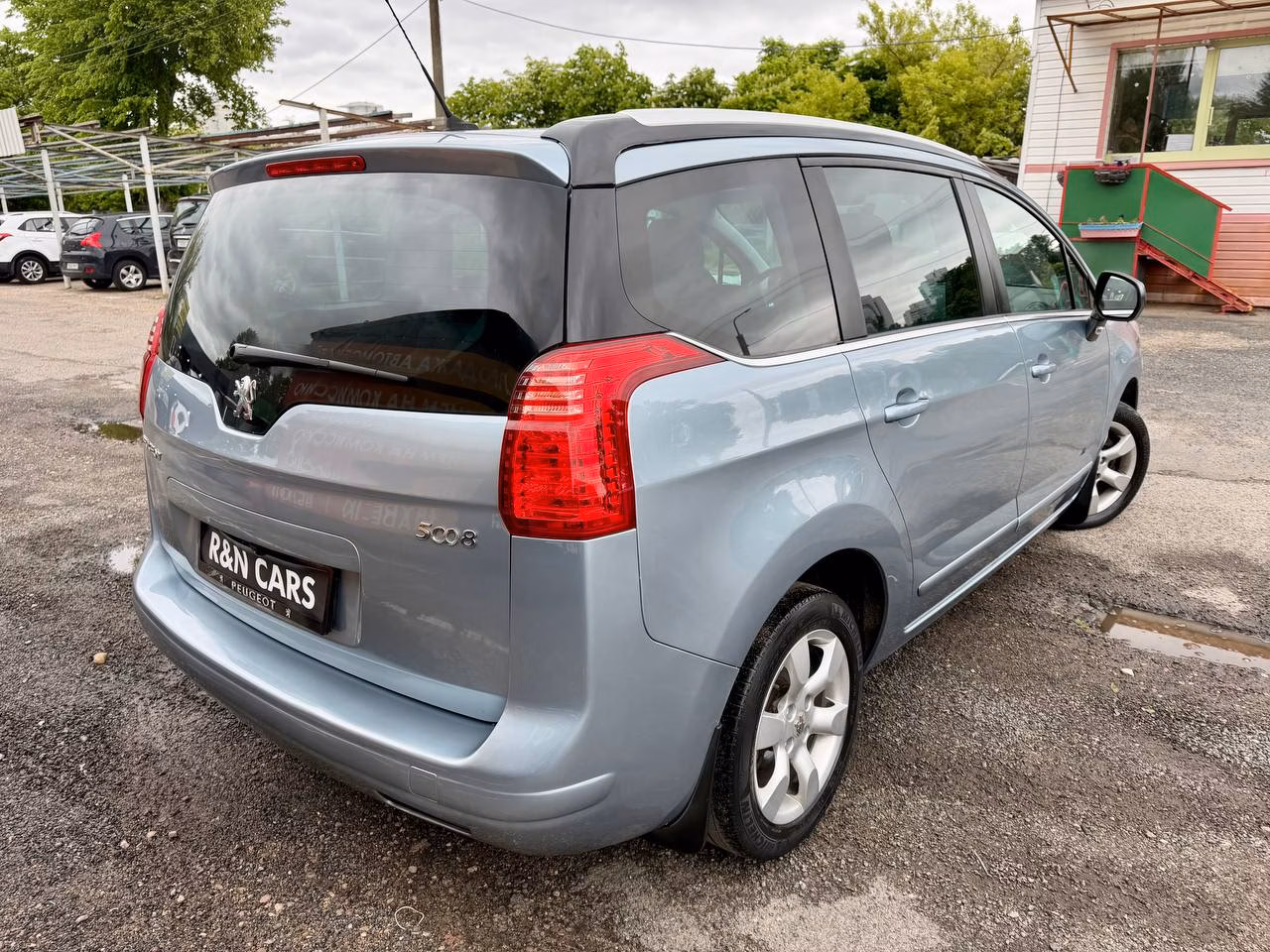 Peugeot 5008 фото 11