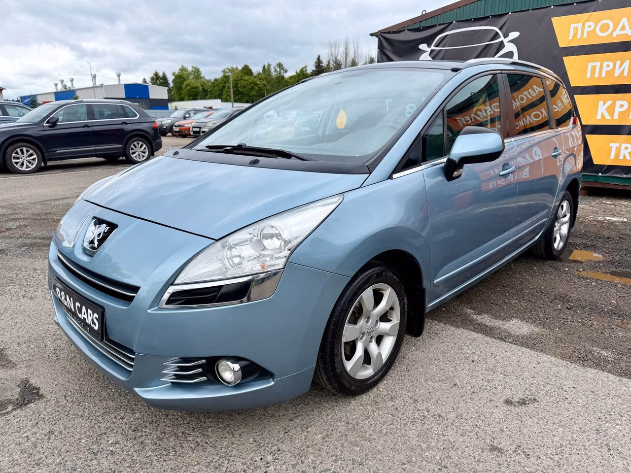 Peugeot 5008 фото 12