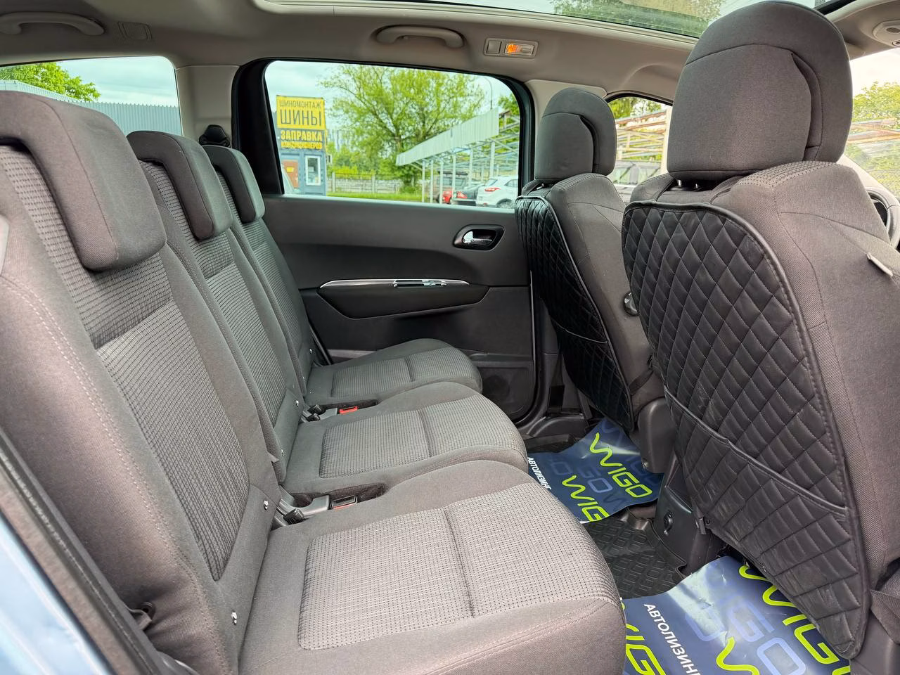 Peugeot 5008 фото 18