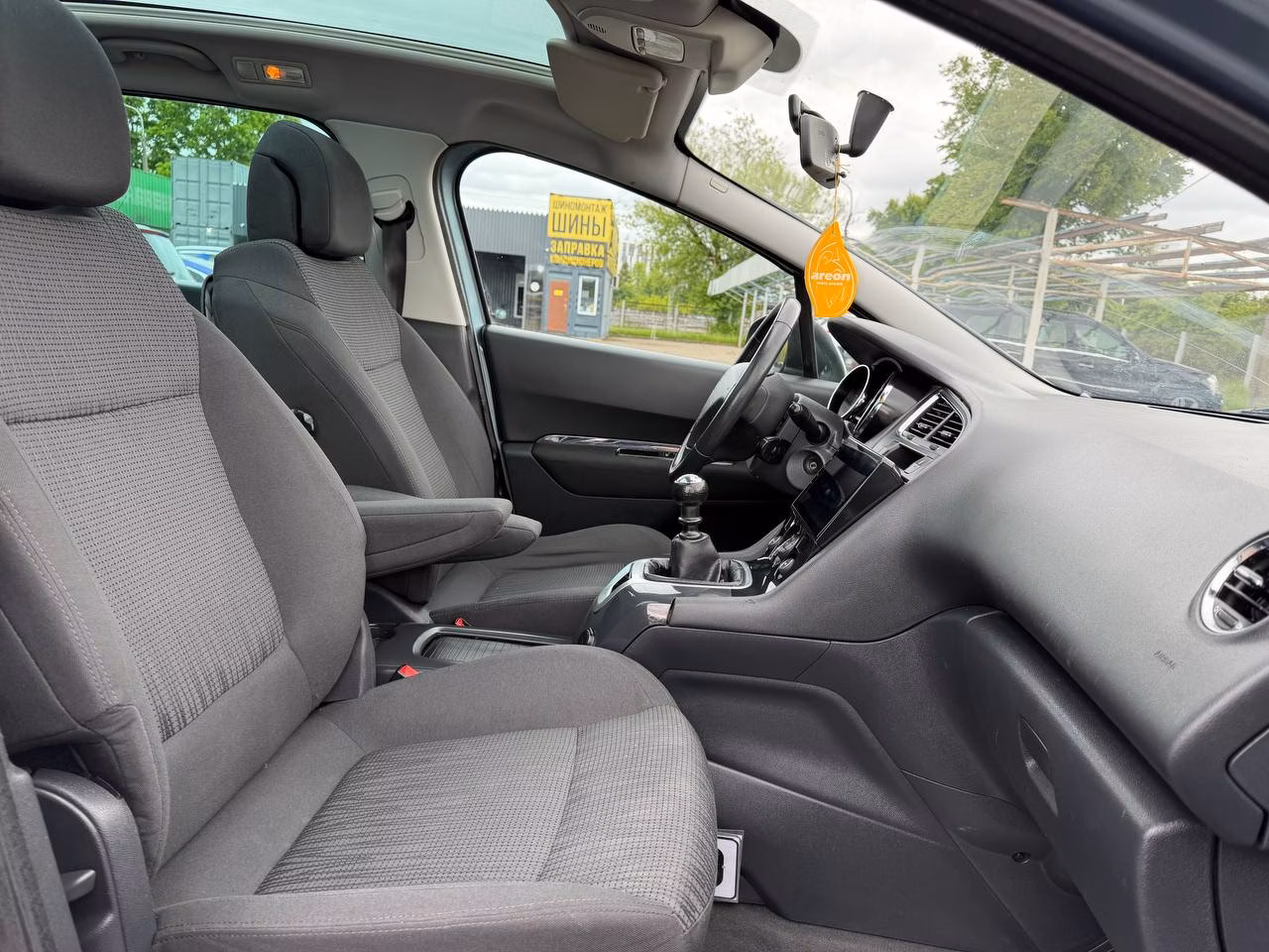 Peugeot 5008 фото 20