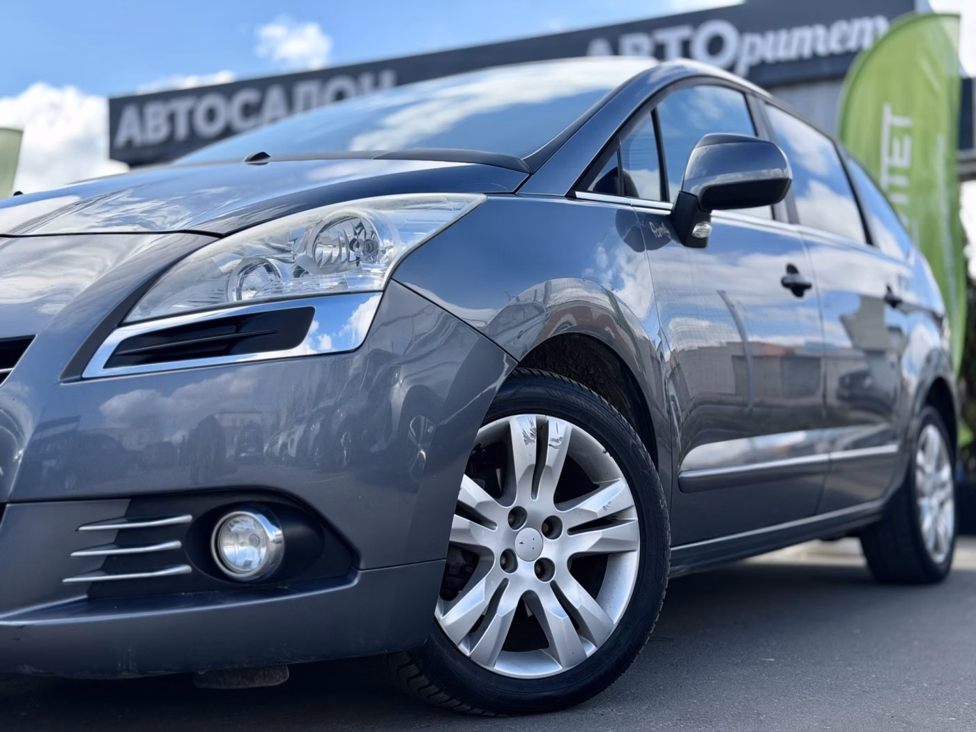 Peugeot 5008 фото 2