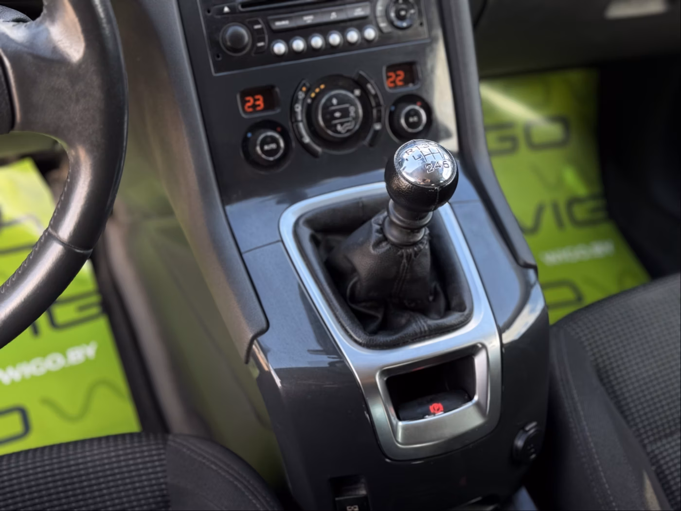 Peugeot 5008 фото 16