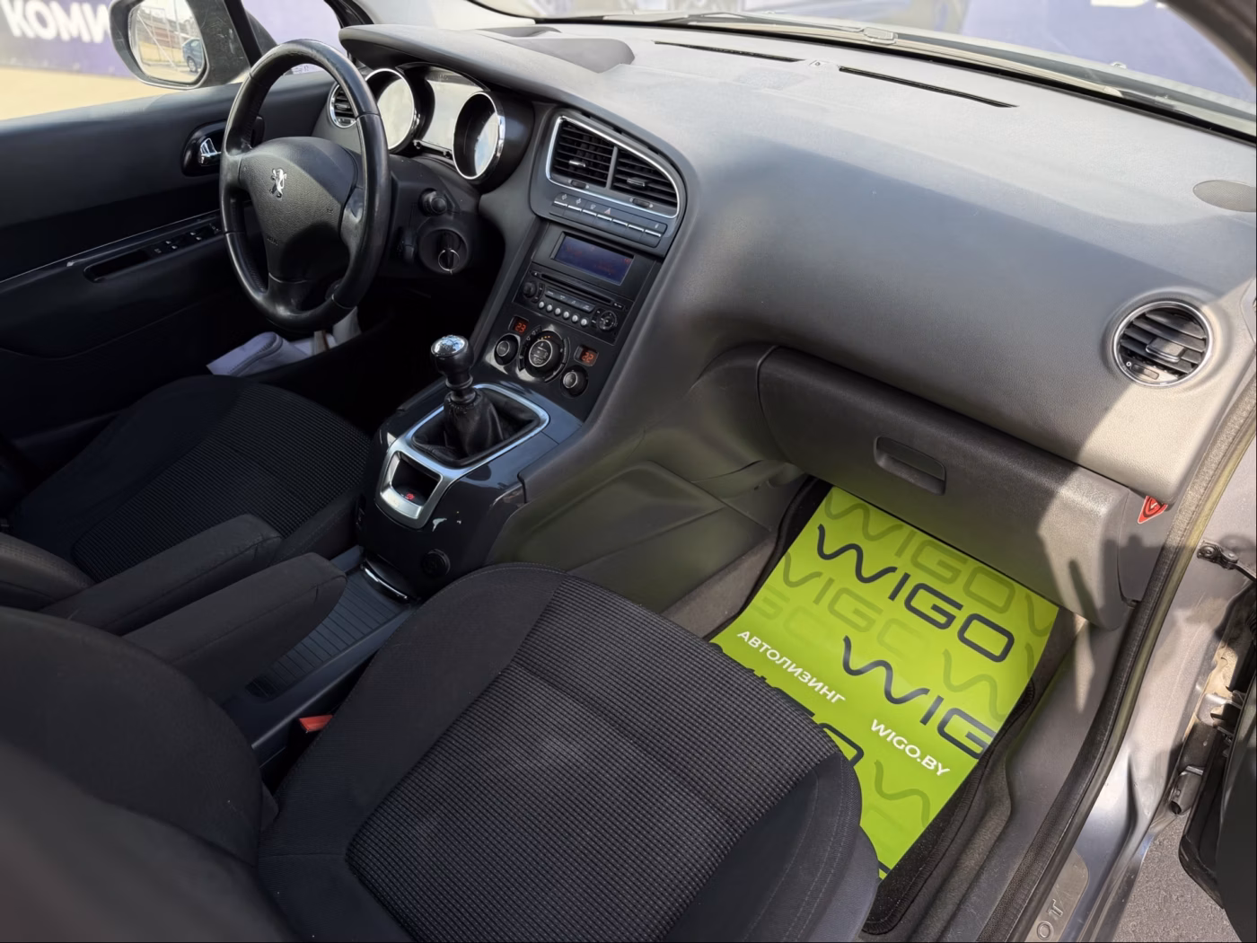 Peugeot 5008 фото 17
