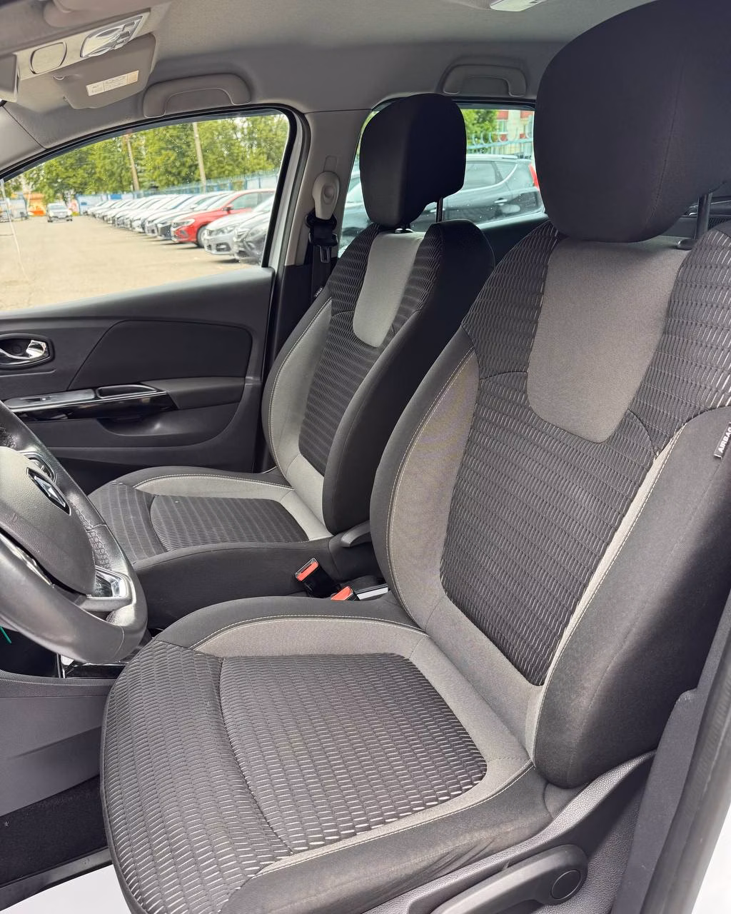 Renault Kaptur фото 10