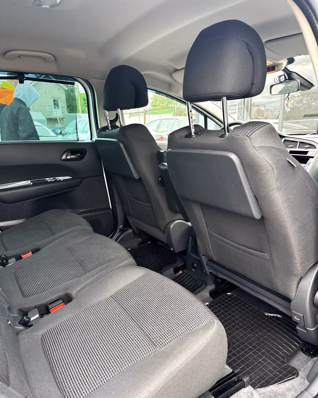 Peugeot 5008 фото 13
