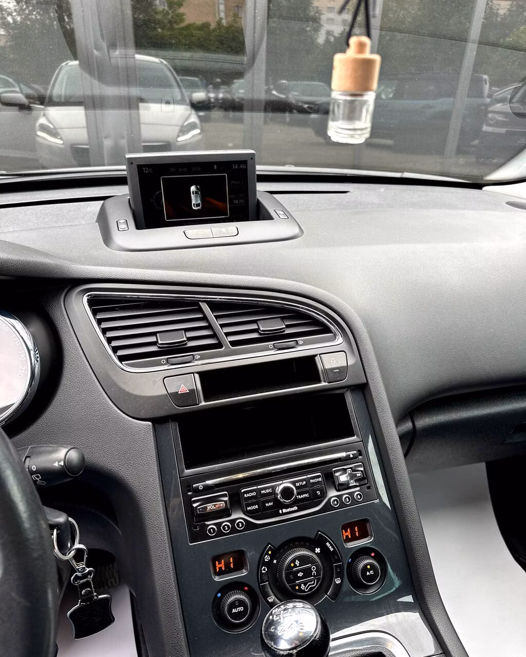 Peugeot 5008 фото 17