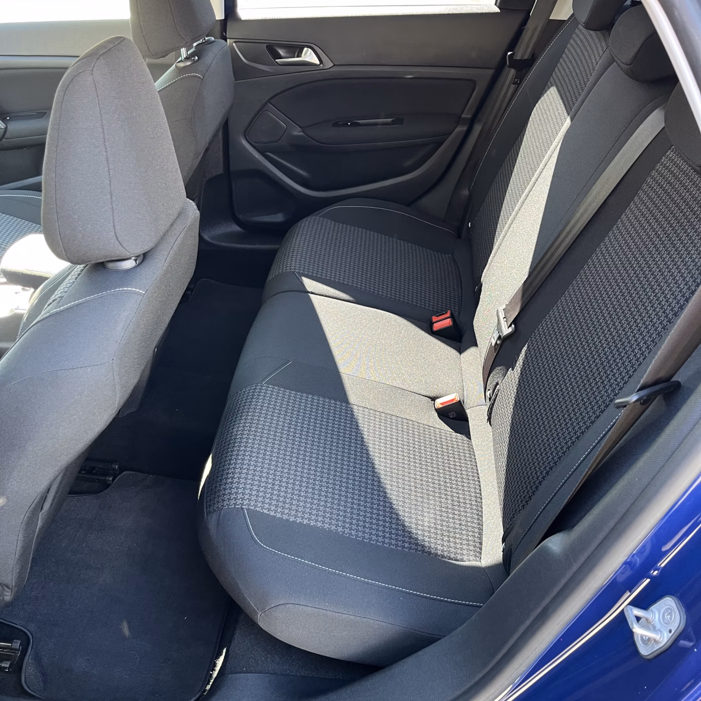 Peugeot 308 фото 17