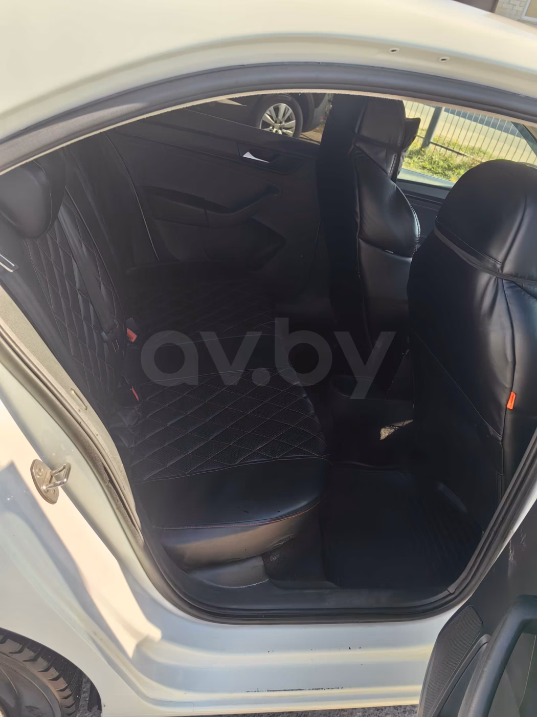 Volkswagen Polo фото 10