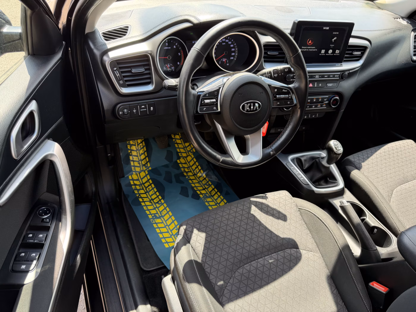 Kia Cee'd фото 9