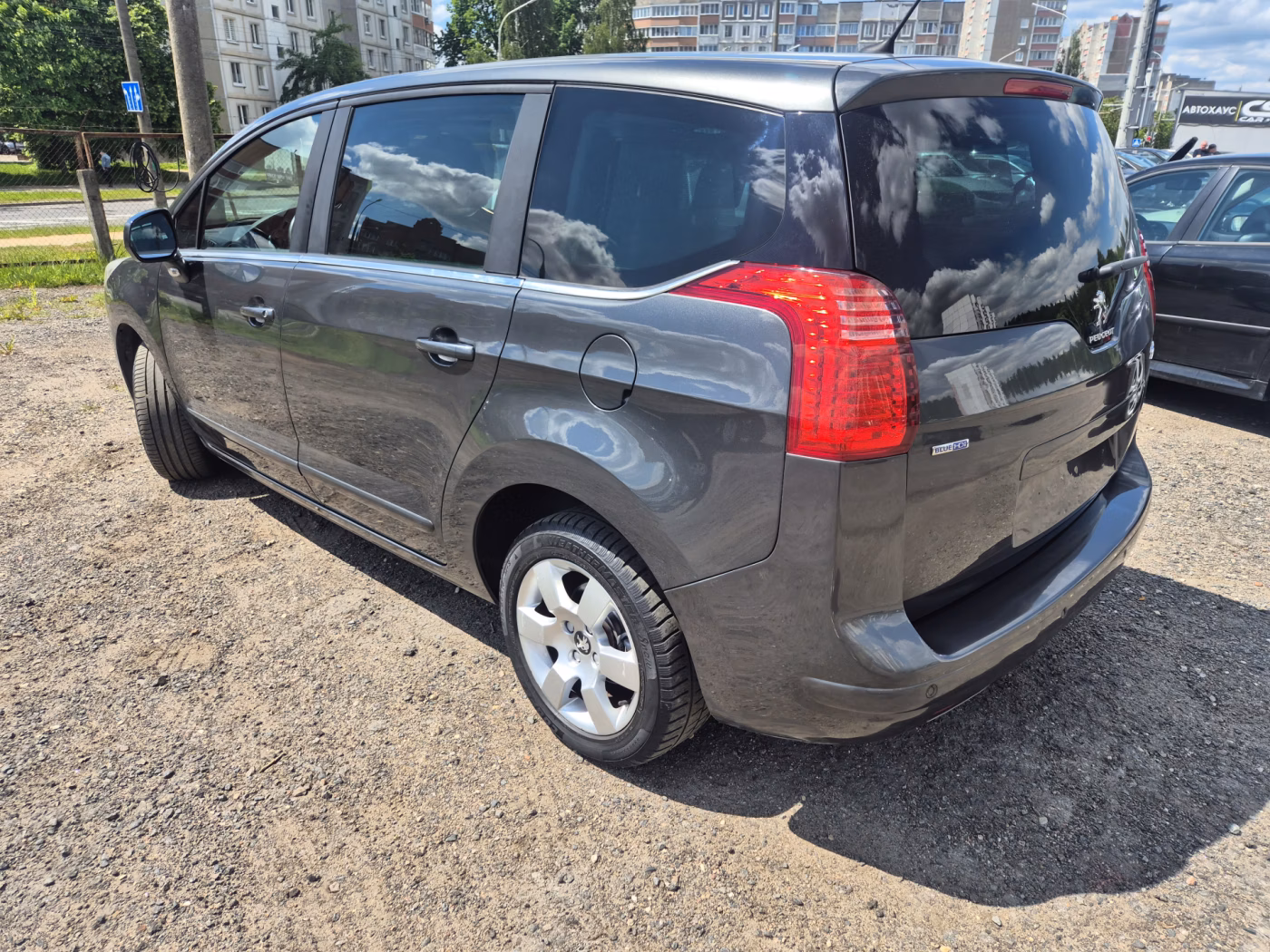 Peugeot 5008 фото 5