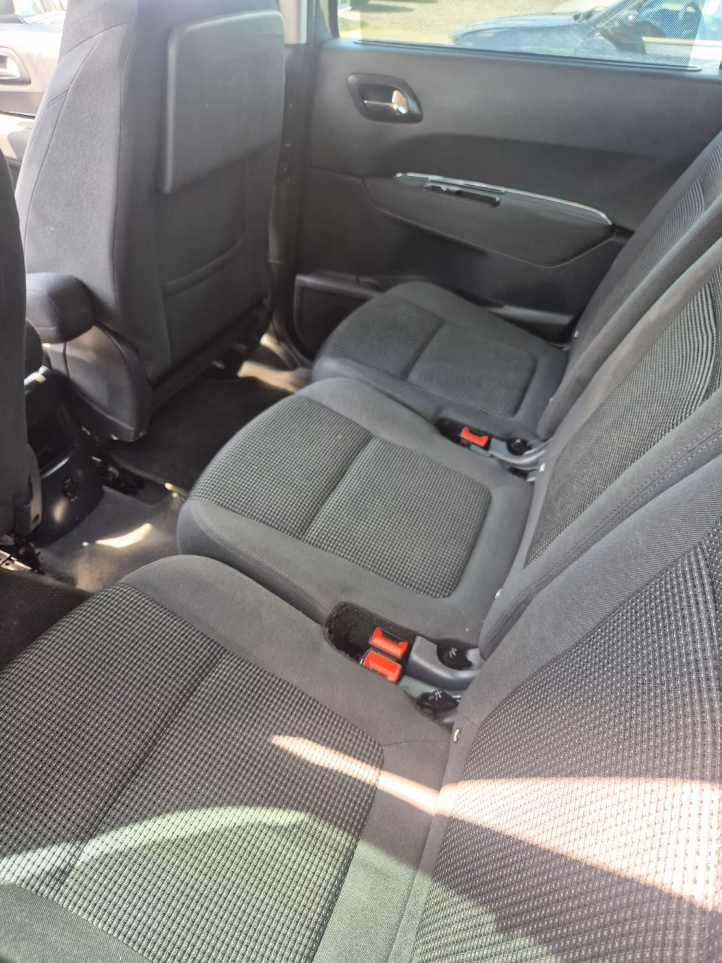 Peugeot 5008 фото 7