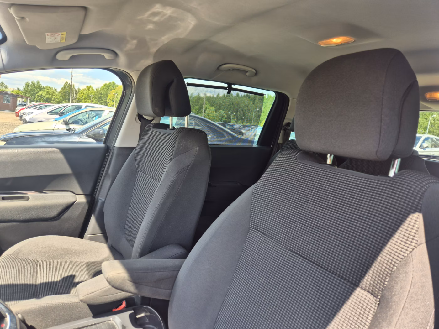 Peugeot 5008 фото 8