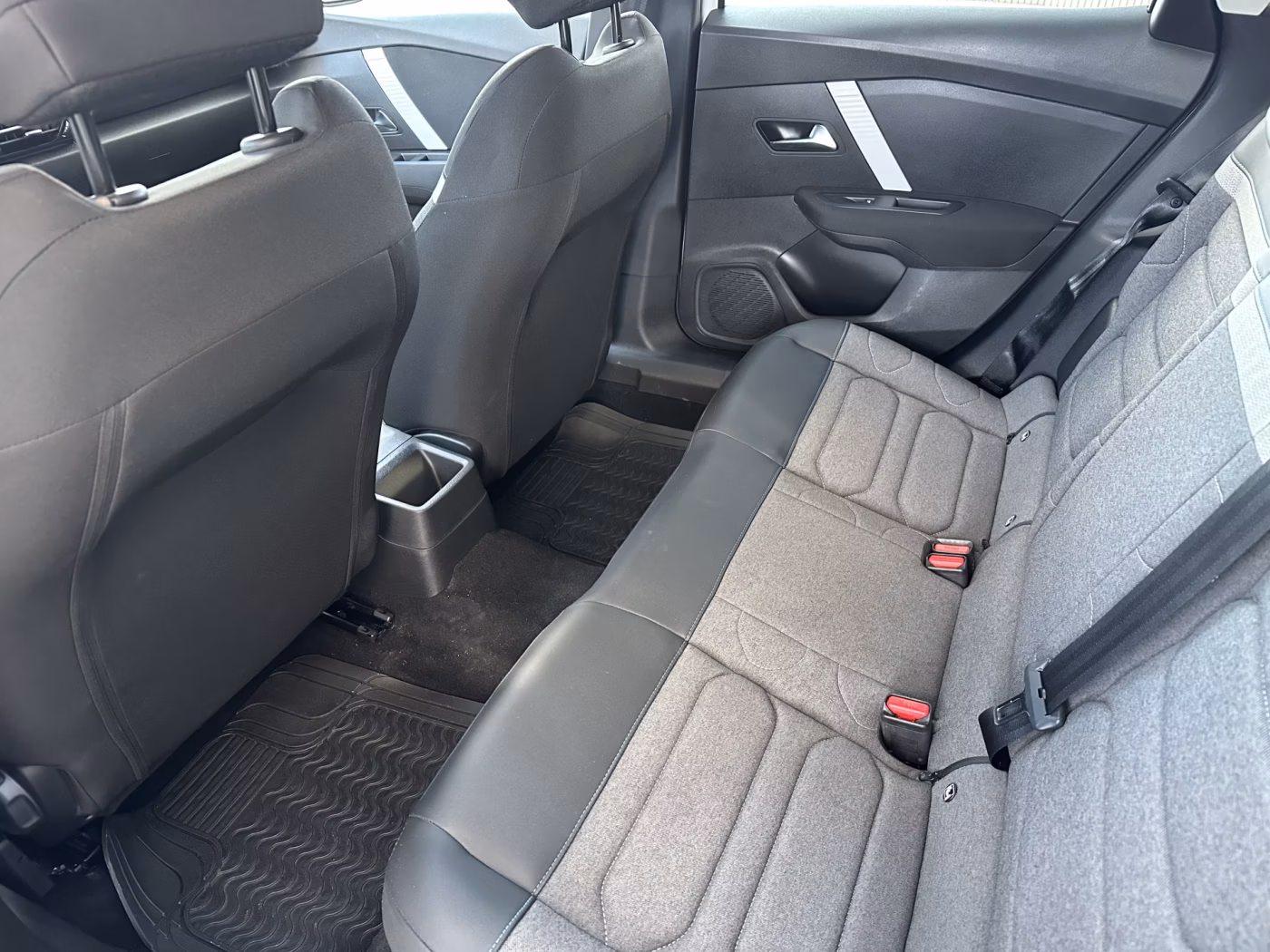 Citroen C4 фото 12