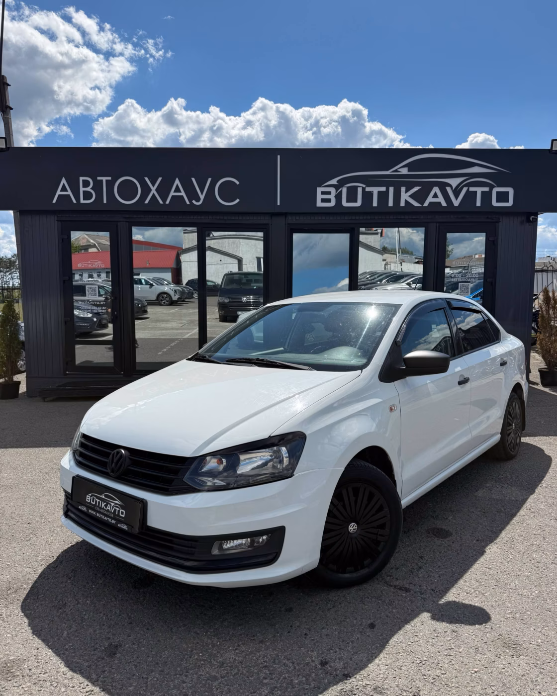 Volkswagen Polo Sedan фото 3