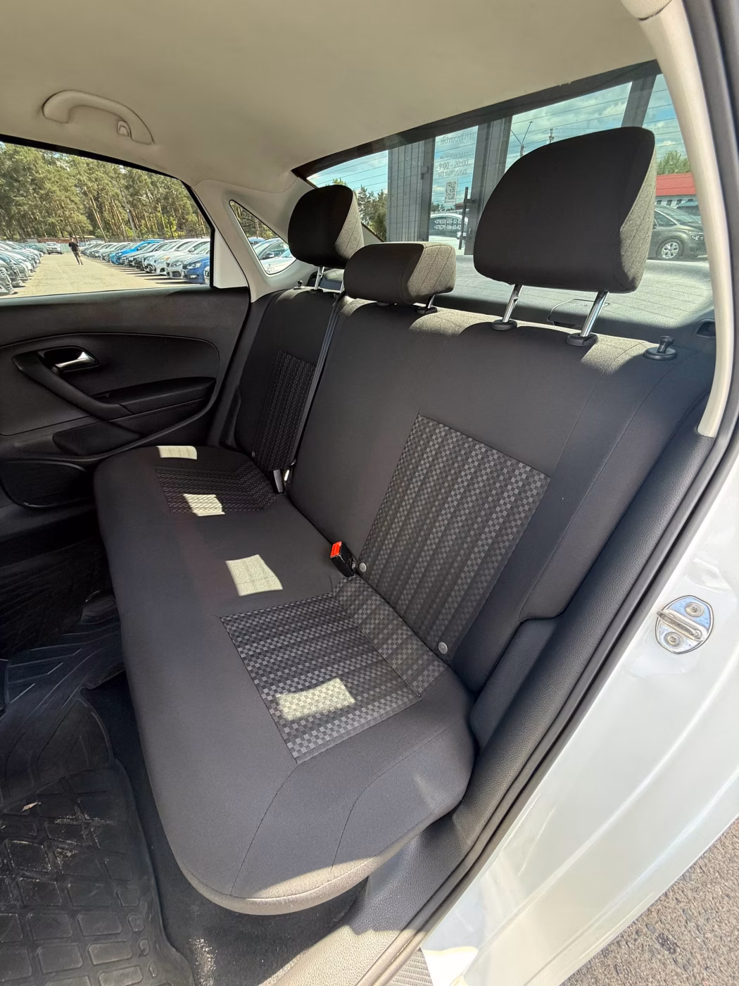 Volkswagen Polo Sedan фото 11