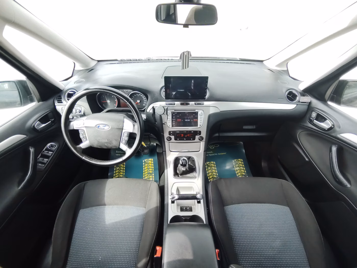 Ford Galaxy фото 10