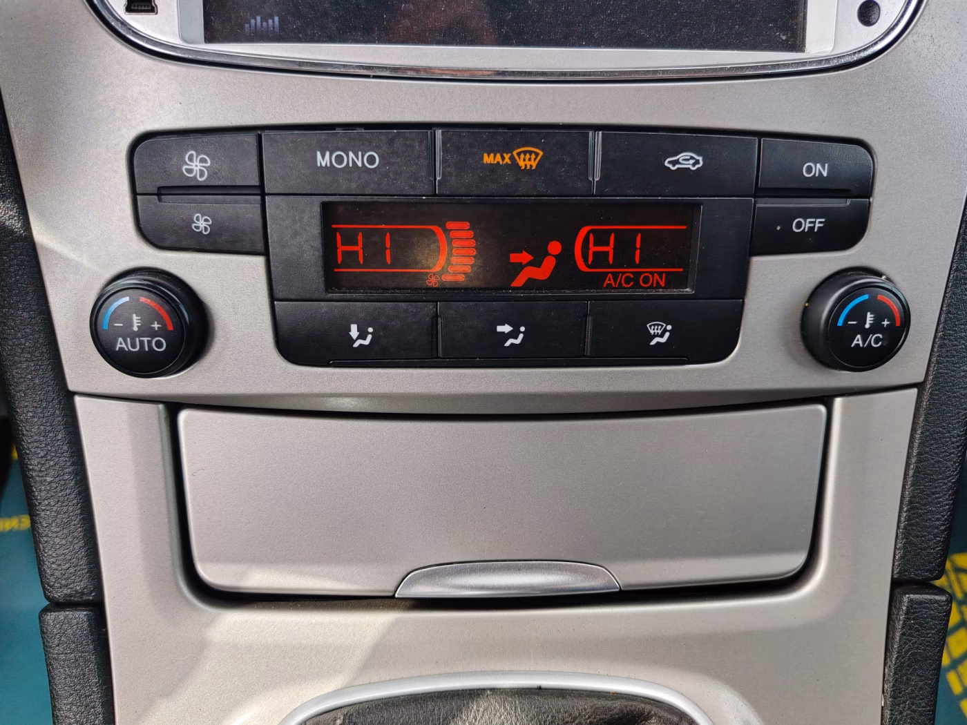 Ford Galaxy фото 13