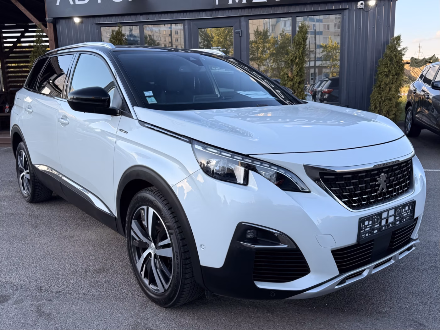 Peugeot 5008 фото 2