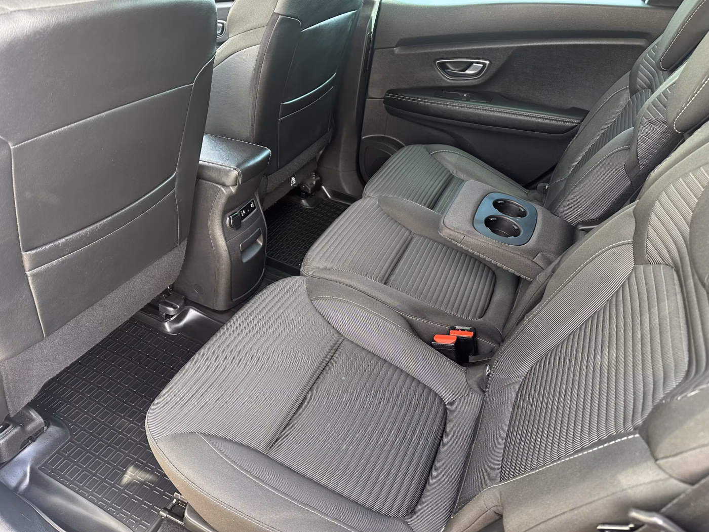 Renault Scenic фото 9