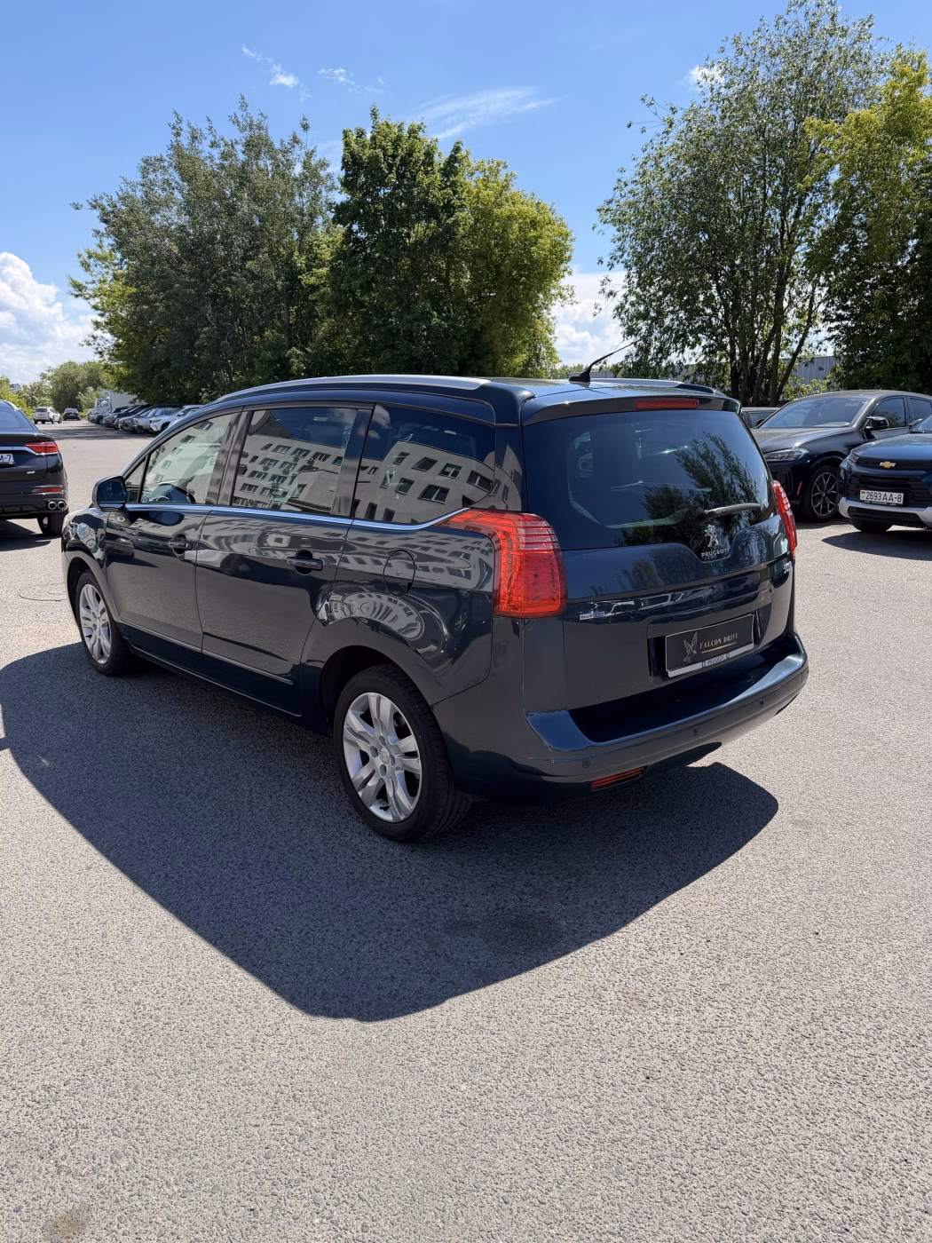 Peugeot 5008 фото 5