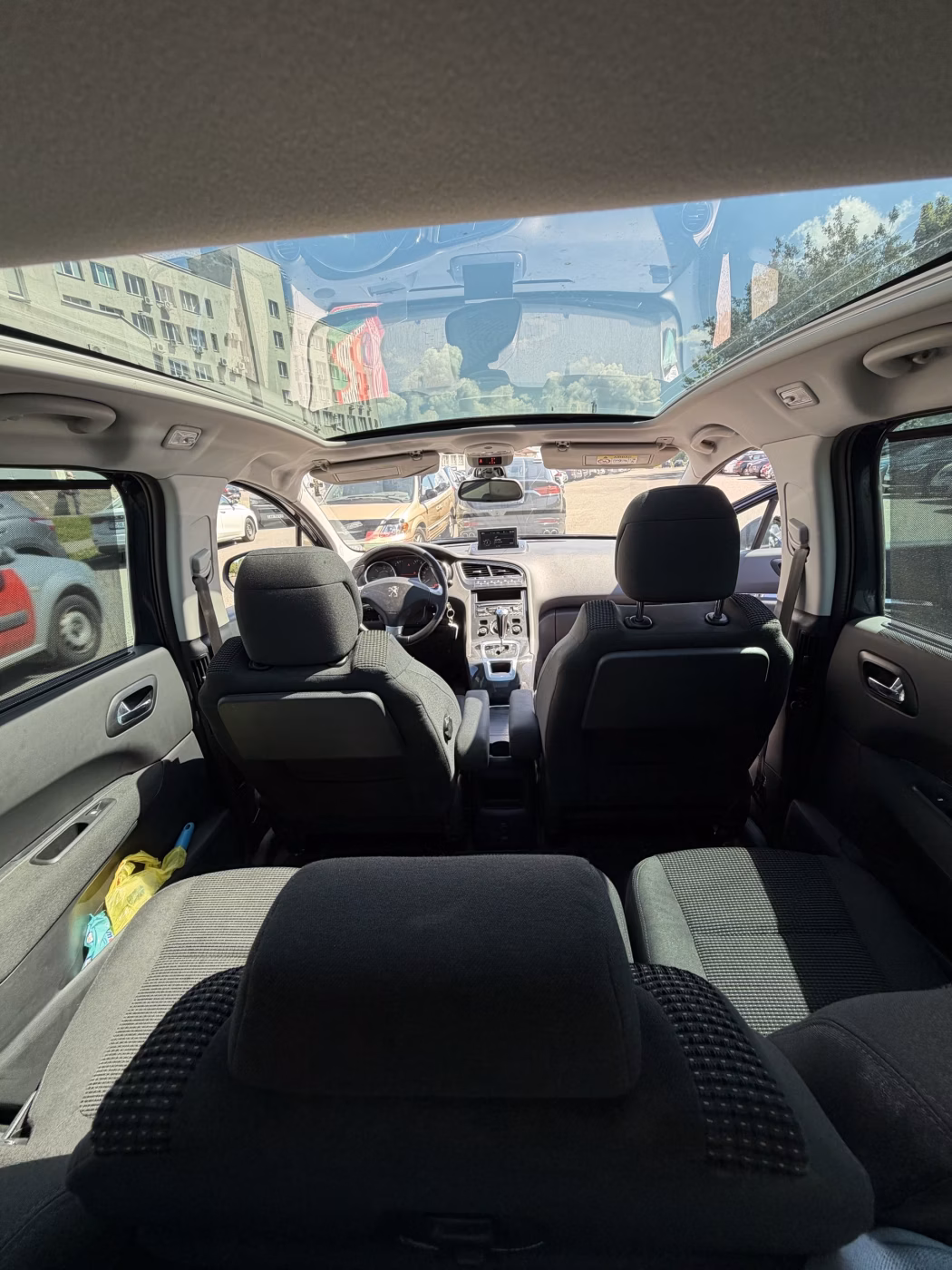 Peugeot 5008 фото 16