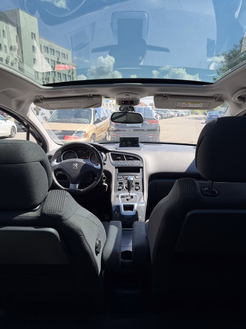 Peugeot 5008 фото 17