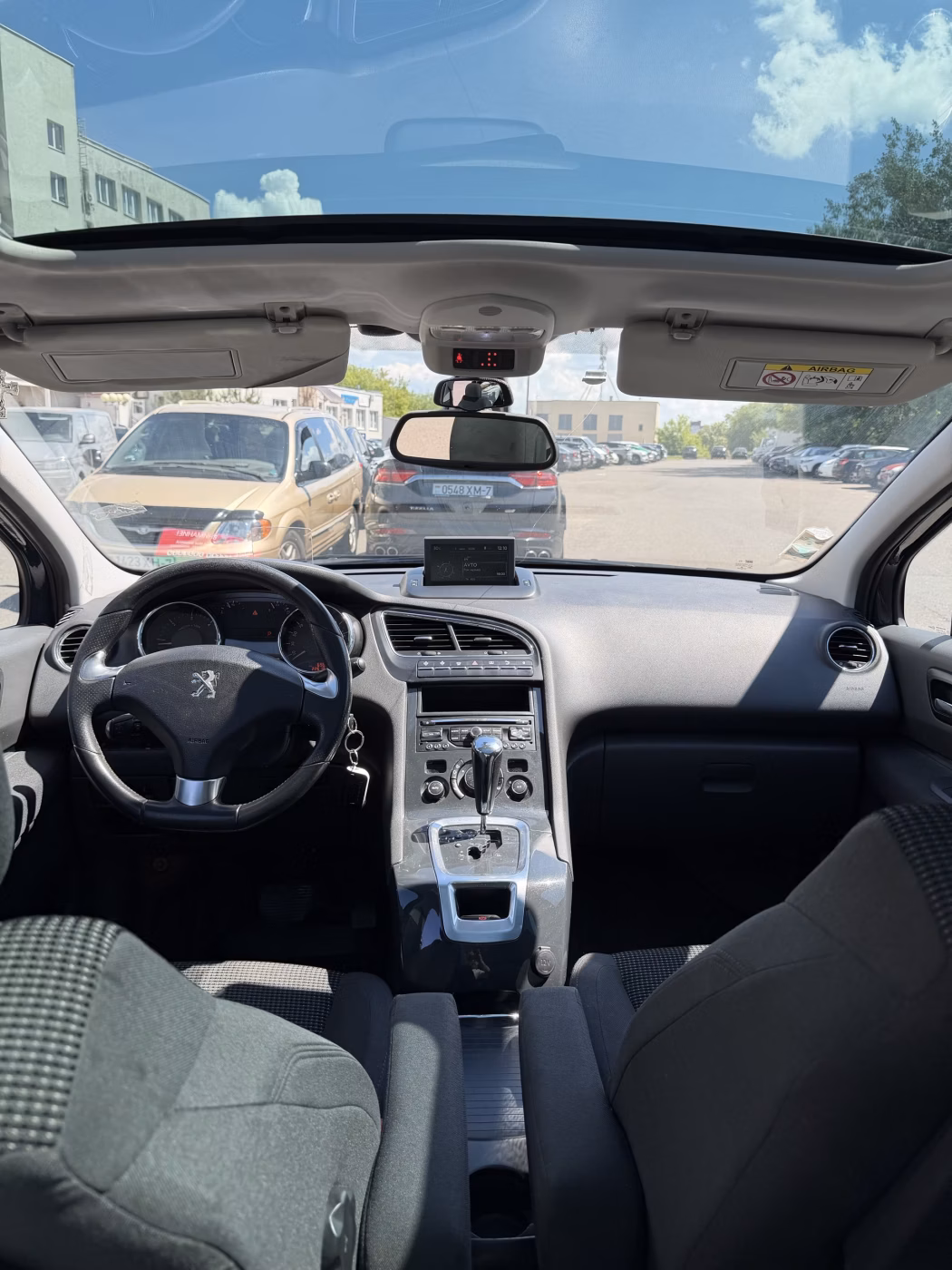 Peugeot 5008 фото 18