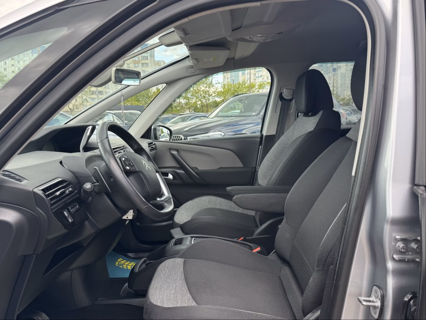 Citroen C4 Picasso фото 10
