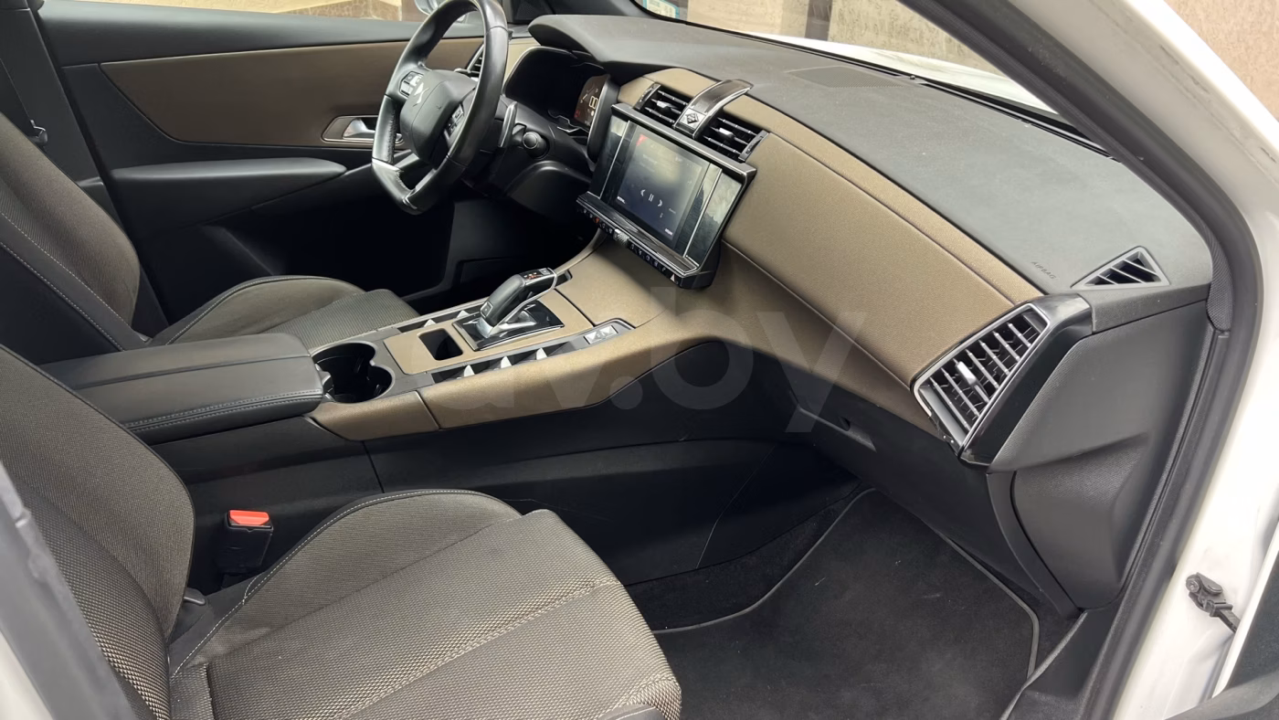 DS 7 Crossback фото 10