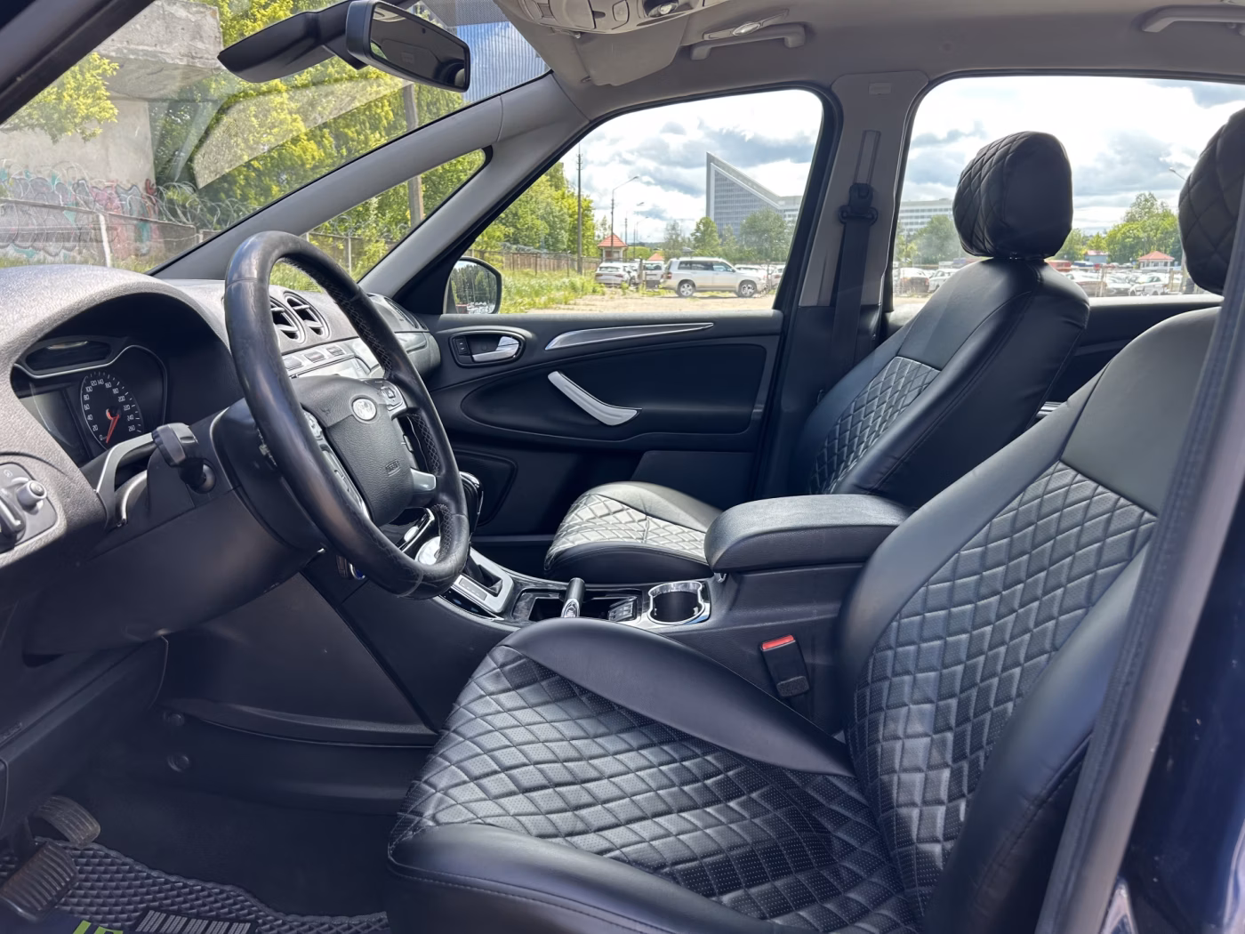 Ford S-MAX фото 10