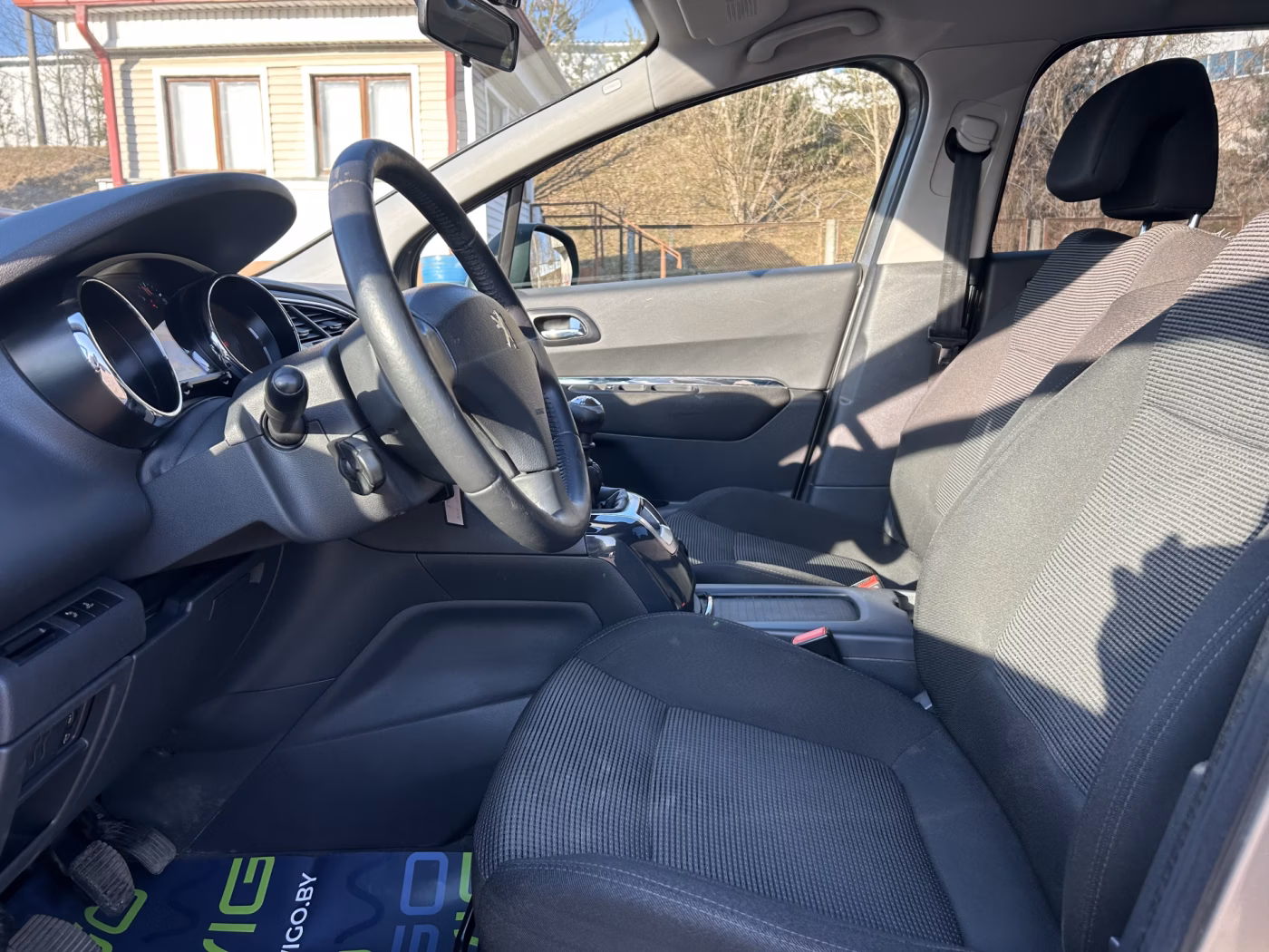 Peugeot 5008 фото 10