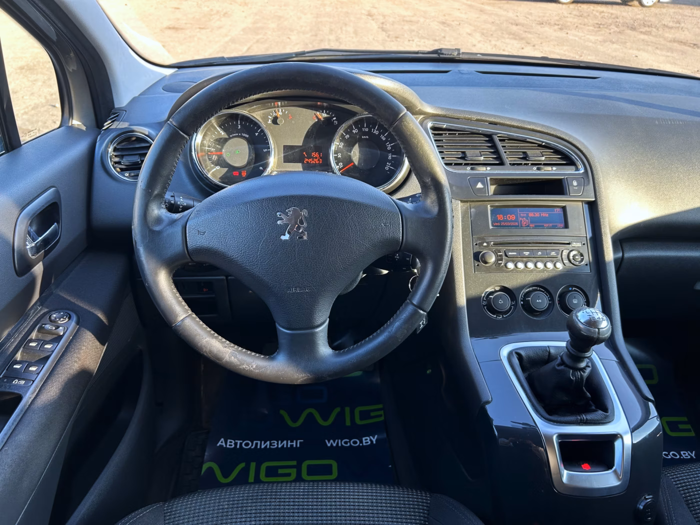 Peugeot 5008 фото 14