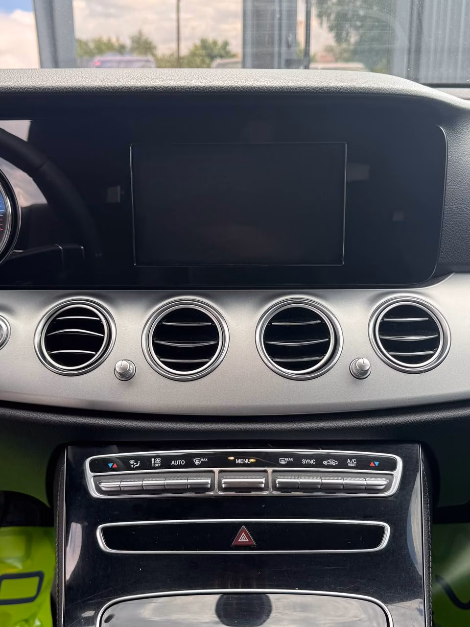 Mercedes-Benz E-Класс фото 14