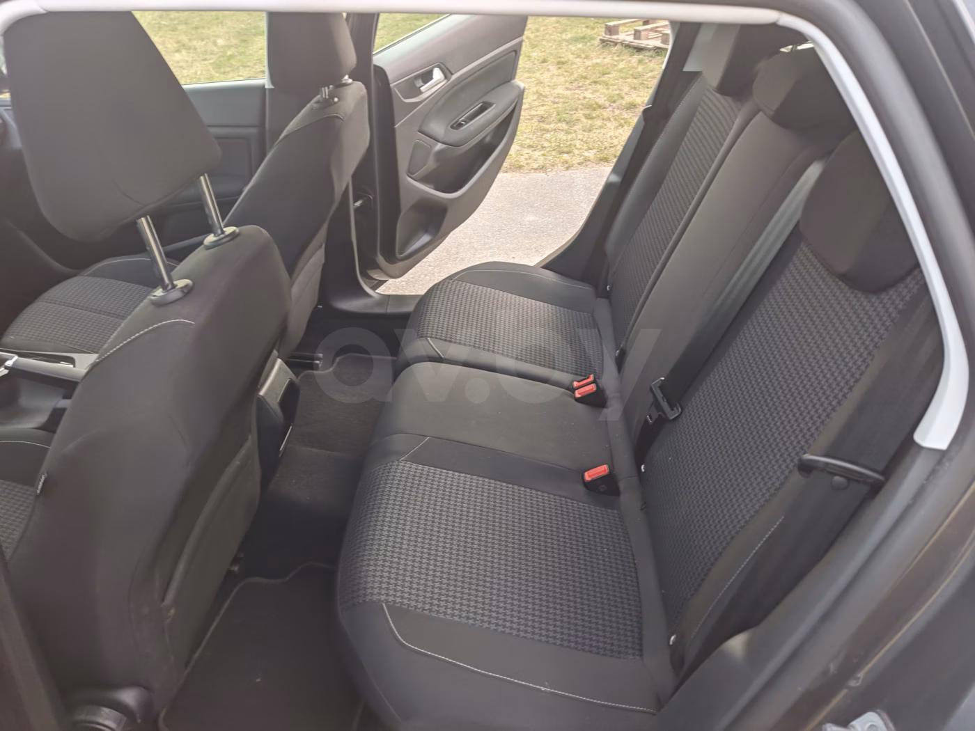 Peugeot 308 фото 9