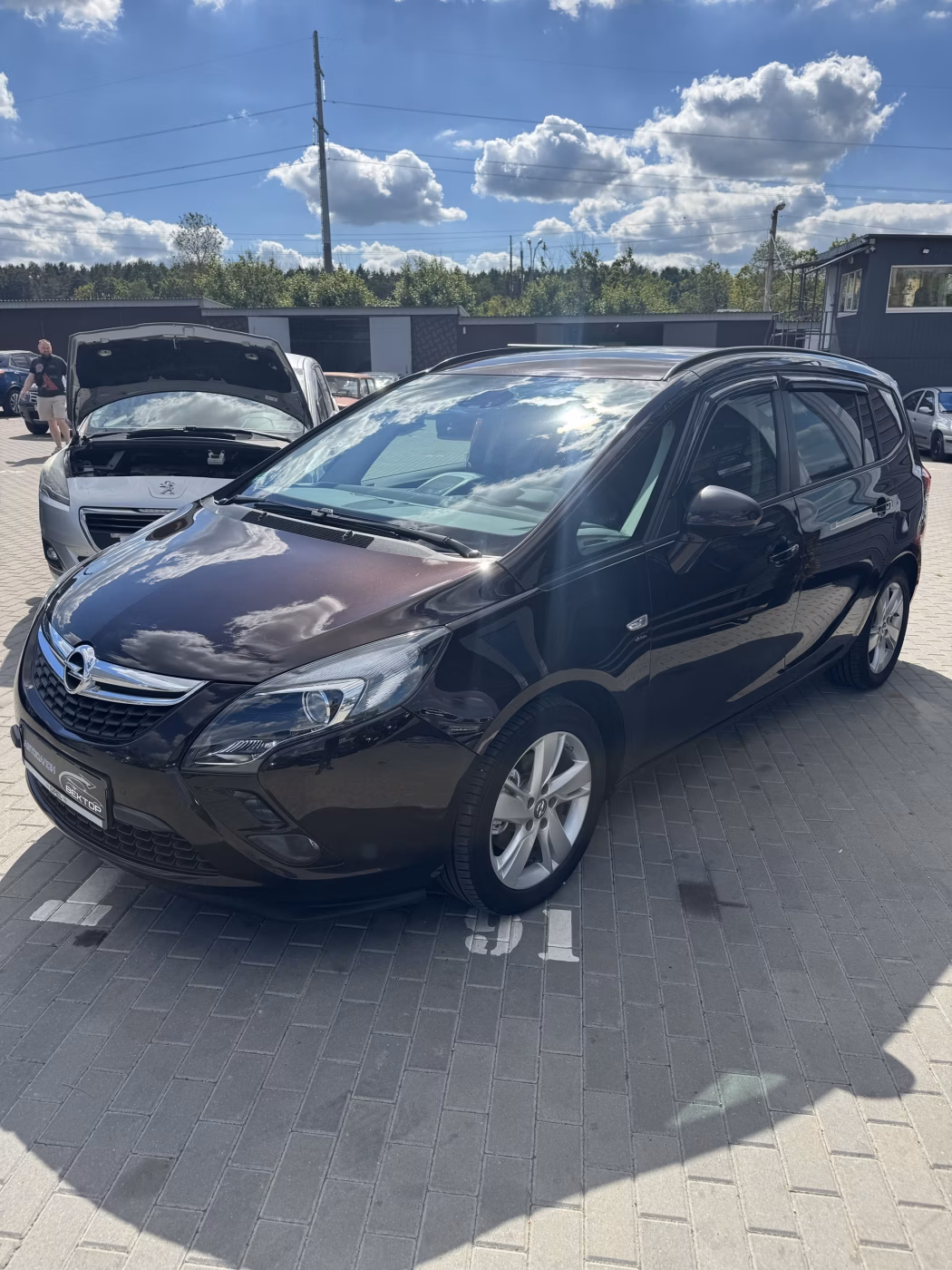 Opel Zafira фото 4