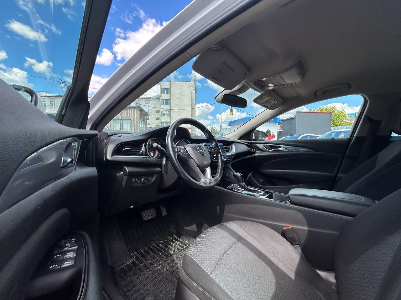 Opel Insignia фото 9