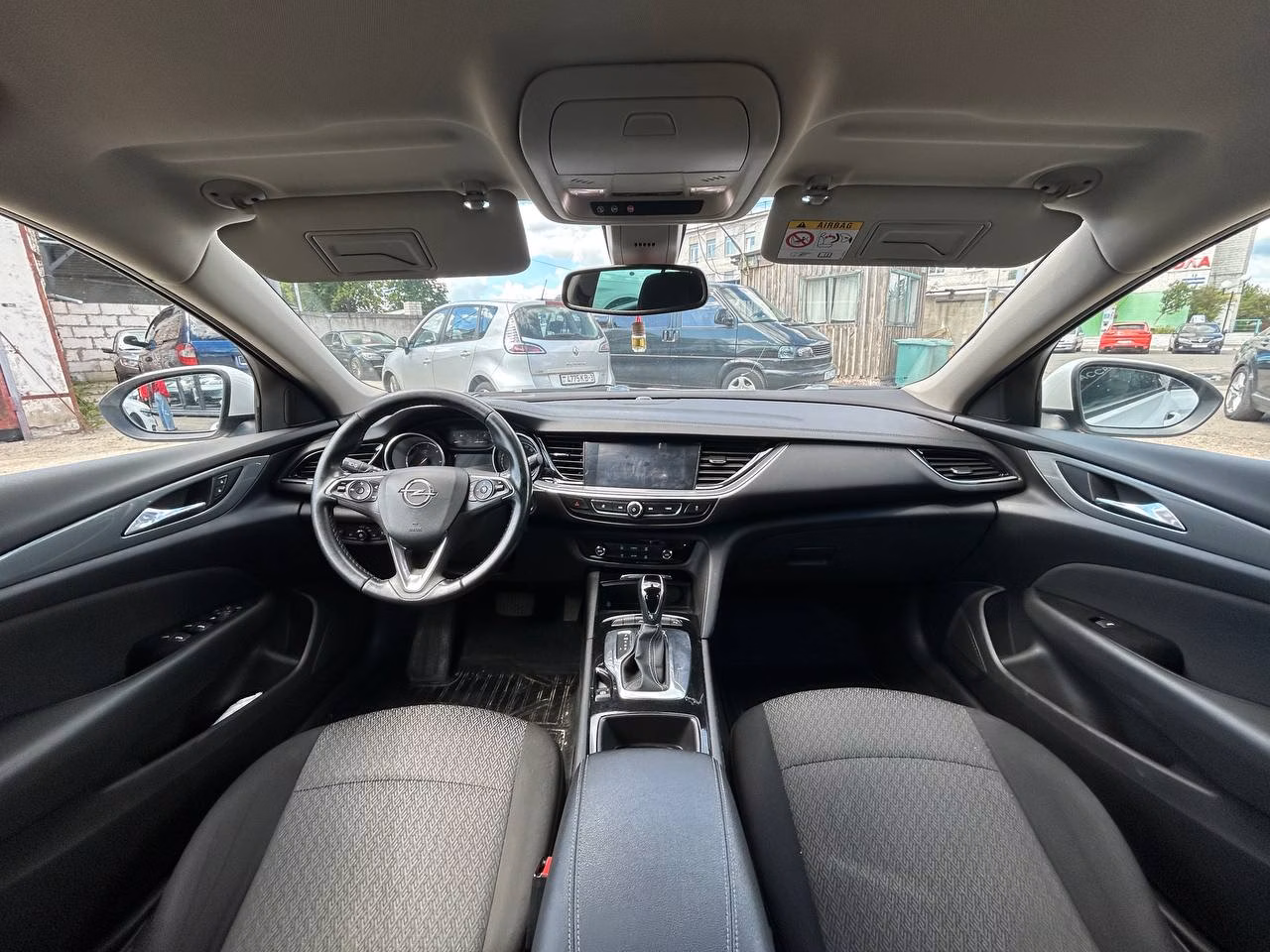 Opel Insignia фото 11